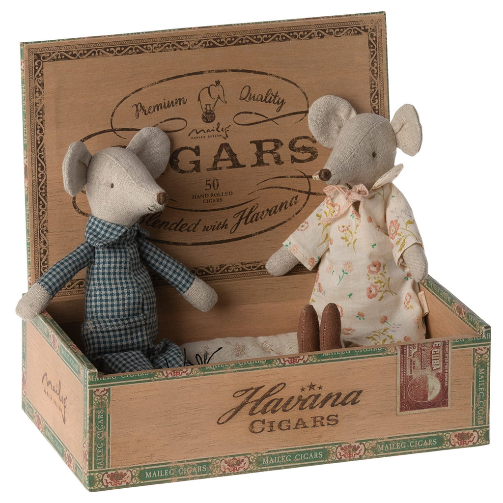 Myszki babcia i dziadek w pudełku po cygarach Maileg